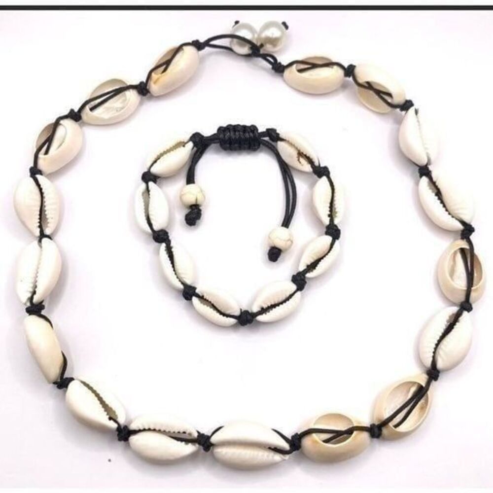 Natural Corrie shell necklace and bracelet set